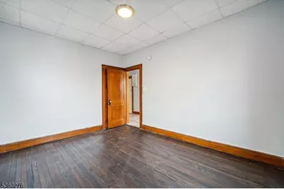 410 E Kinney St, Newark, NJ 07105 - Photo 9