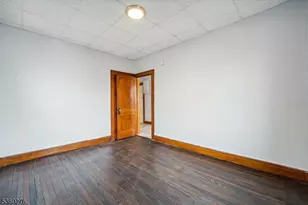 410 E Kinney St, Newark, NJ 07105 - Photo 9