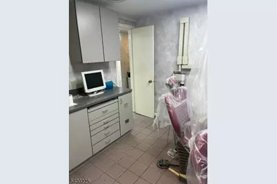 110-112 Watchung Avenue, North Plainfield, NJ 07060 - Photo 9