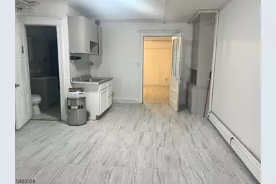 416-418 E Main St #3W, Bound Brook, NJ 08805 - Photo 9