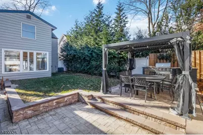 31 Sherman Ave, Hawthorne, NJ 07506 - Photo 17