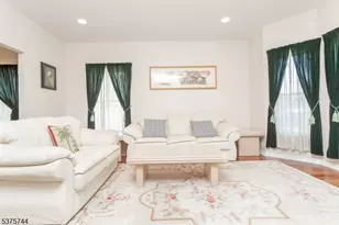 35 Leah Way, Parsippany, NJ 07054 - Photo 5