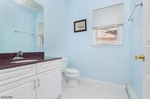 35 Leah Way, Parsippany, NJ 07054 - Photo 11