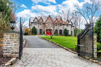 9 Beechtree Ln, Essex Fells, NJ 07021 - Photo 3