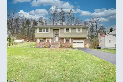 10 Hemlock Dr, Franklin, NJ 07416 - Photo 1