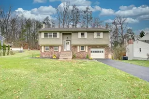 10 Hemlock Dr, Franklin, NJ 07416 - Photo 1