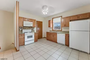 49 Spruce St, Bloomfield, NJ 07003 - Photo 5