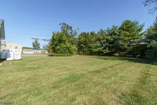 92 Clinton Ave, Mansfield Township, NJ 07865 - Photo 7