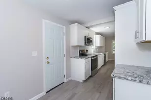 92 Clinton Ave, Mansfield Township, NJ 07865 - Photo 29