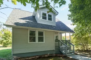 92 Clinton Ave, Mansfield Township, NJ 07865 - Photo 9