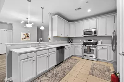 709 Brook Hollow Dr #709, Hanover Township, NJ 07981 - Photo 5