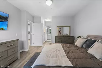 709 Brook Hollow Dr #709, Hanover Township, NJ 07981 - Photo 19