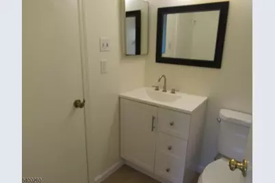 32 Lafayette Ct, North Brunswick Township, NJ 08902 - Photo 15