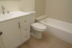 32 Lafayette Ct, North Brunswick Township, NJ 08902 - Photo 23