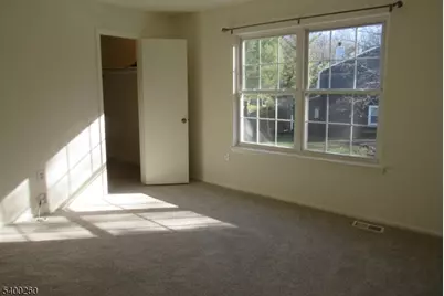 32 Lafayette Ct, North Brunswick Township, NJ 08902 - Photo 21