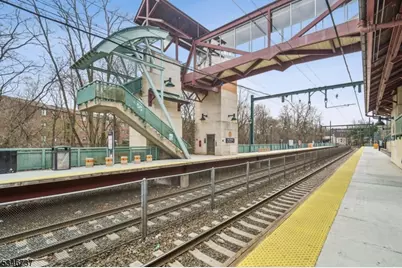 44 Elm St #2, Montclair, NJ 07042 - Photo 33