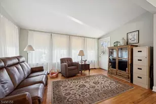 20 Camman Pl, Somerville, NJ 08876 - Photo 17