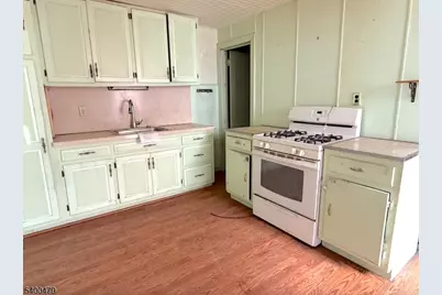 243 N 15th St, Bloomfield, NJ 07003 - Photo 9
