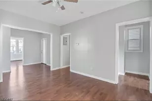 35 McAdoo Ave, Jersey City, NJ 07305 - Photo 7