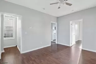 35 McAdoo Ave, Jersey City, NJ 07305 - Photo 5