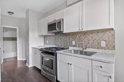 35 McAdoo Ave #1, Jersey City, NJ 07305 - Photo 11