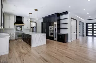 6 Harlow Pointe Cv, Green Brook Township, NJ 08812 - Photo 5