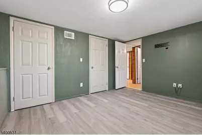 150 Cloverdale Cir, Tinton Falls, NJ 07724 - Photo 31