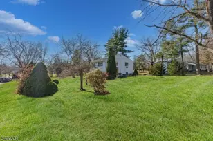 150 Cloverdale Cir, Tinton Falls, NJ 07724 - Photo 15