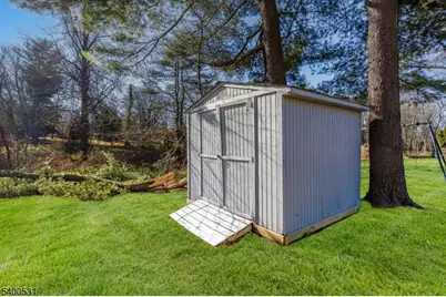 150 Cloverdale Cir, Tinton Falls, NJ 07724 - Photo 5