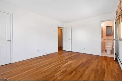 150 Cloverdale Cir, Tinton Falls, NJ 07724 - Photo 37