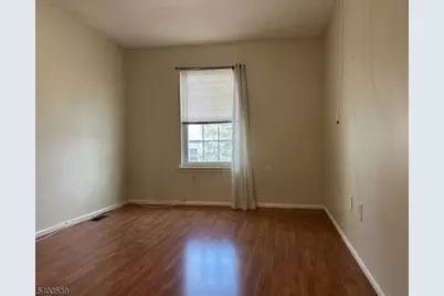 40 Whitby Cir, Franklin Township, NJ 08873 - Photo 13