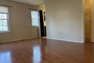 40 Whitby Cir, Franklin Township, NJ 08873 - Photo 11