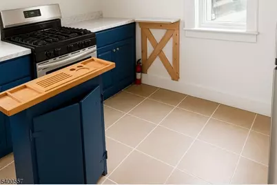 14 Norwood Ave, Irvington, NJ 07111 - Photo 3