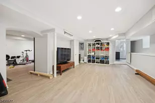 18 Chestnut Pl, Millburn, NJ 07078 - Photo 31