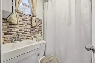 31 Dover St, Paterson, NJ 07501 - Photo 9