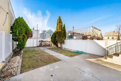 1022 E 22nd St, Paterson, NJ 07513 - Photo 13