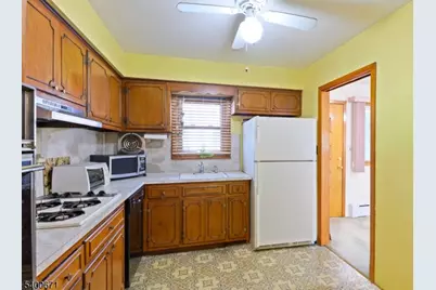 1720 Dewitt Ter, Linden, NJ 07036 - Photo 9