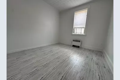 526 Valley Brook Ave, Lyndhurst Township, NJ 07071 - Photo 7