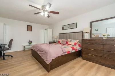 1133 Livingston Ave #14, North Brunswick Township, NJ 08902 - Photo 23