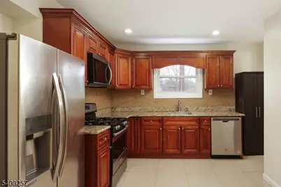 157 W 2nd Ave, Roselle, NJ 07203 - Photo 9