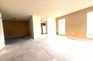 32 Columbus Dr, Franklin Township, NJ 08823 - Photo 5