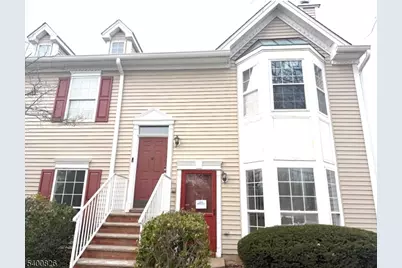 32 Columbus Dr, Franklin Township, NJ 08823 - Photo 1