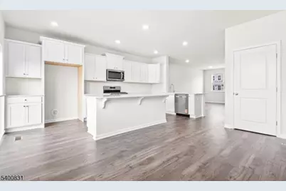 175 Mantoloking Dr, Jackson, NJ 08527 - Photo 3