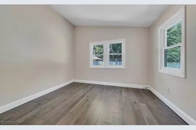 82 Little Falls Rd, Cedar Grove, NJ 07009 - Photo 19