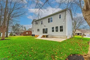 27 Stemmer Dr, Clark Township, NJ 07066 - Photo 25