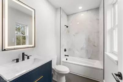 27 Stemmer Dr, Clark Township, NJ 07066 - Photo 15