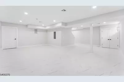 27 Stemmer Dr, Clark Township, NJ 07066 - Photo 21