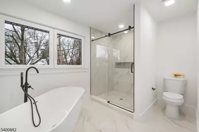 860 Lakeside Dr, Rahway, NJ 07065 - Photo 17