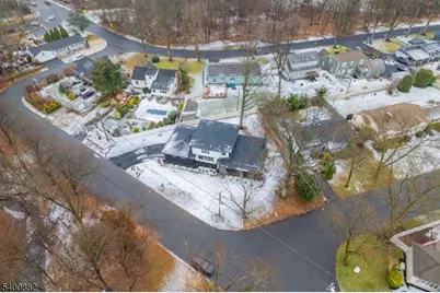 860 Lakeside Dr, Rahway, NJ 07065 - Photo 31