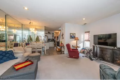 8605 Brittany Dr, Wayne, NJ 07470 - Photo 9